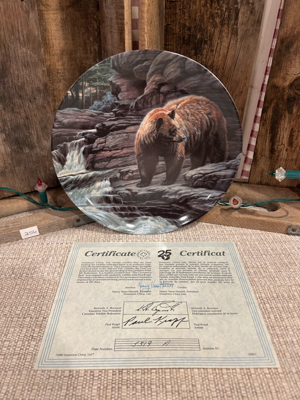 Collector's Bear Scenic Plate - Brown Bear Artwork